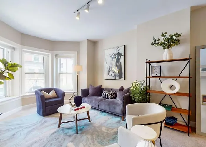 Dearborn Duplex L Sleeps 10 L Free Parking *
